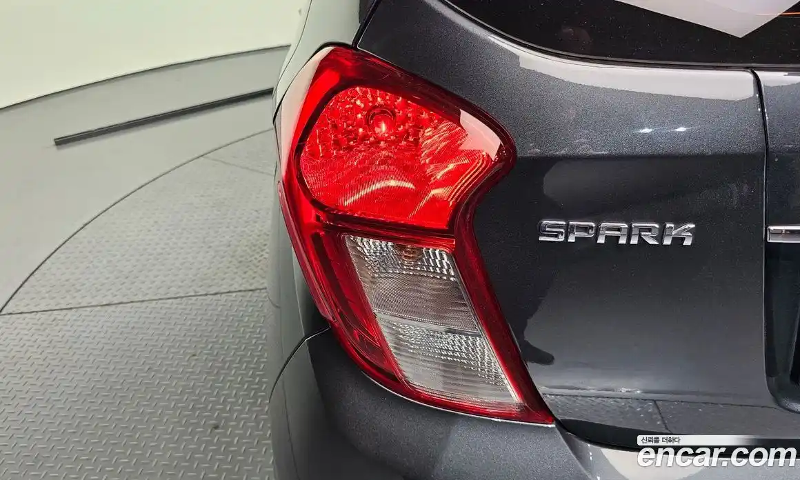Chevrolet Spark 2016 1.0 автомат (гидро), фото 9