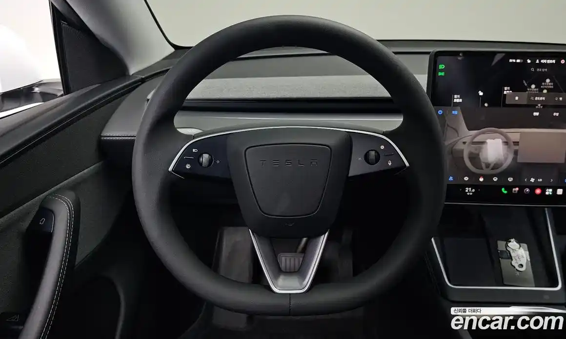 Tesla Model Y 2025 0.2 автомат (гидро), фото 17