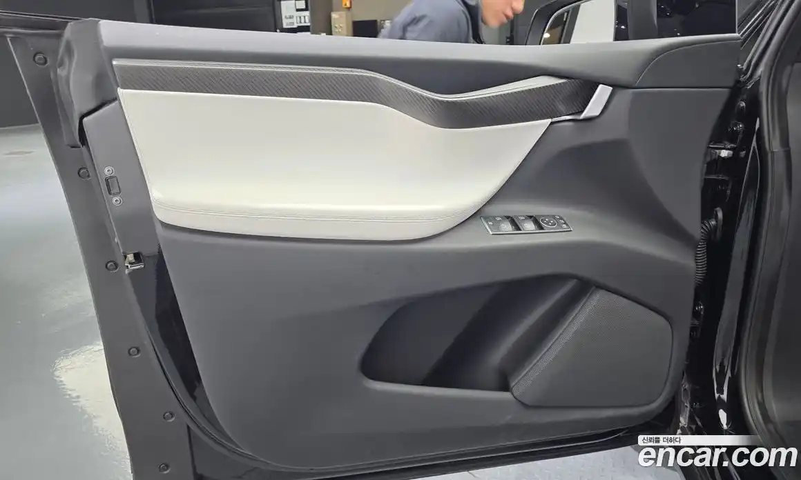 Tesla Model X 2018 0.3 автомат (гидро), фото 14 Tesla Model X 2018 0.3 автомат (гидро), фото 14