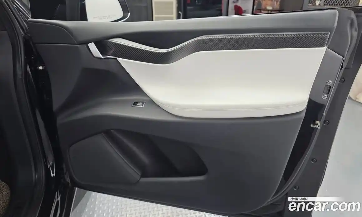 Tesla Model X 2018 0.3 автомат (гидро), фото 15 Tesla Model X 2018 0.3 автомат (гидро), фото 15