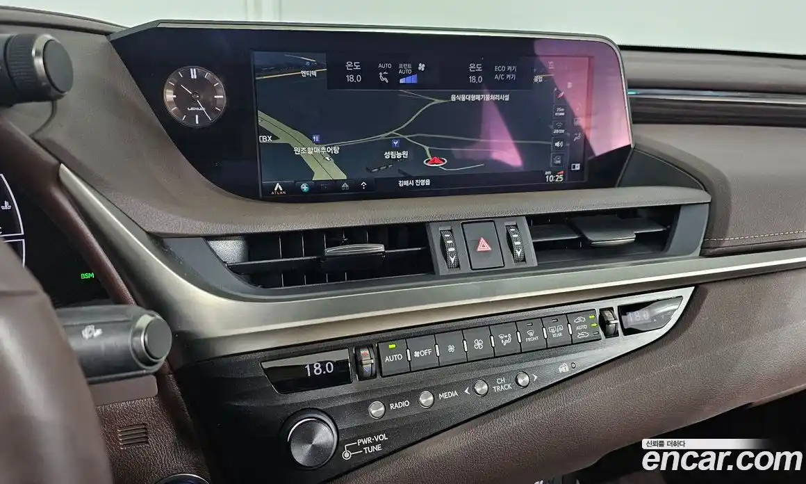 Lexus ES 2019 2.5 автомат (гидро), фото 16 Lexus ES 2019 2.5 автомат (гидро), фото 16