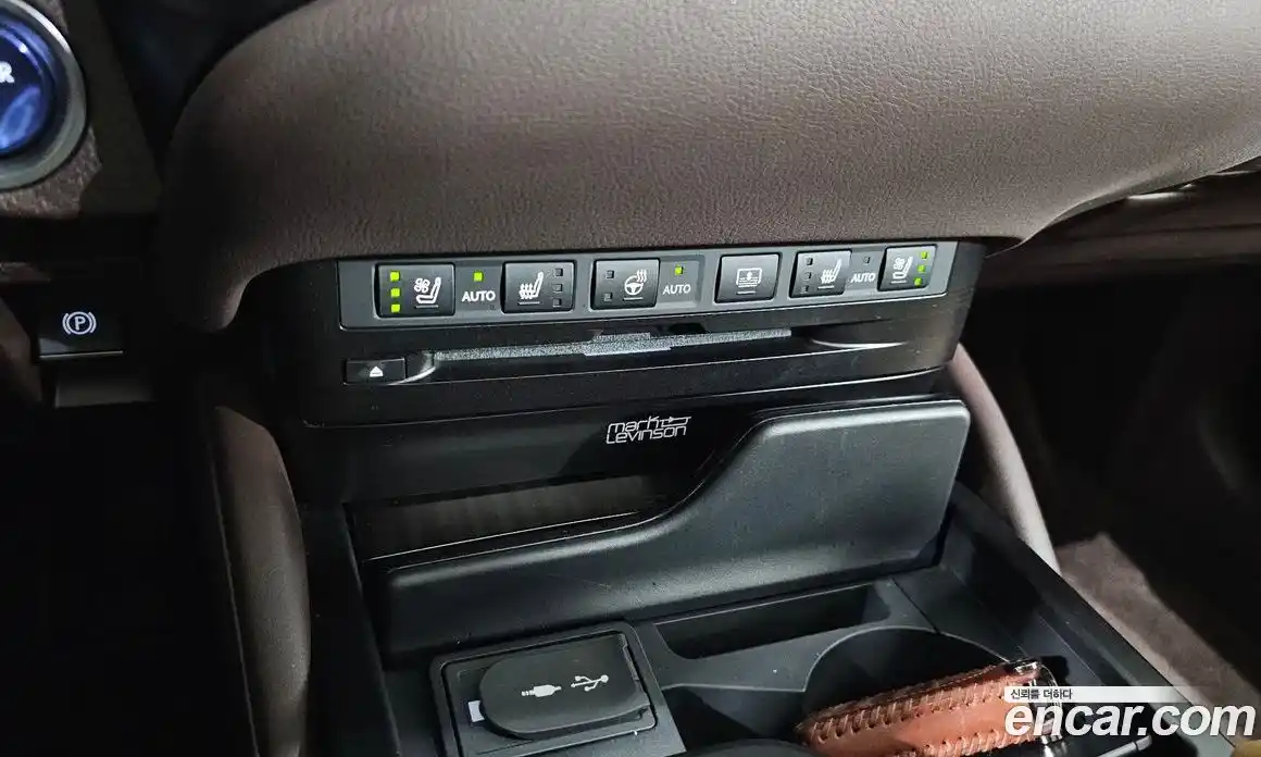 Lexus ES 2019 2.5 автомат (гидро), фото 18 Lexus ES 2019 2.5 автомат (гидро), фото 18
