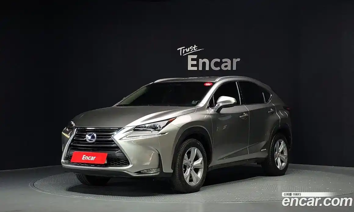 Lexus NX 2015 2.5 автомат (гидро), фото 1 Lexus NX 2015 2.5 автомат (гидро), фото 1