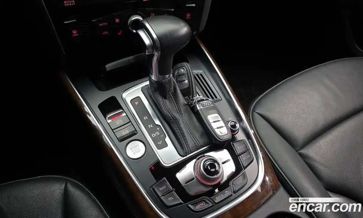 Audi Q5 2015 2.0 автомат (гидро), фото 9