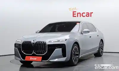 BMW 7 серия, 2025, 4 276 км