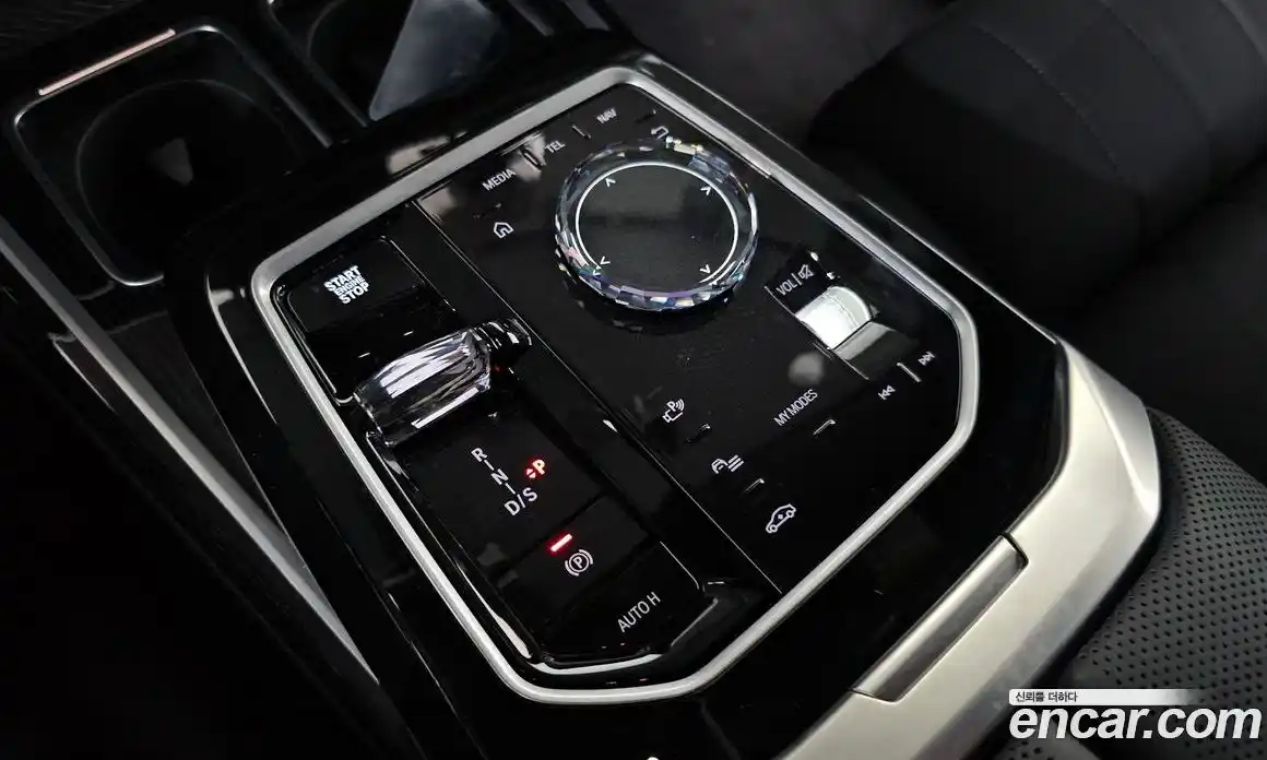 BMW 7 серия 2025 3.0 автомат (гидро), фото 12
