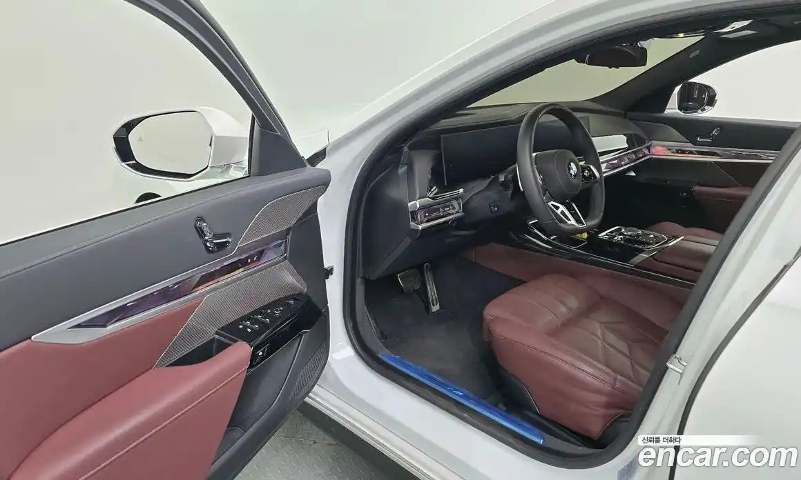BMW 7 серия 2025 3.0 автомат (гидро), фото 13