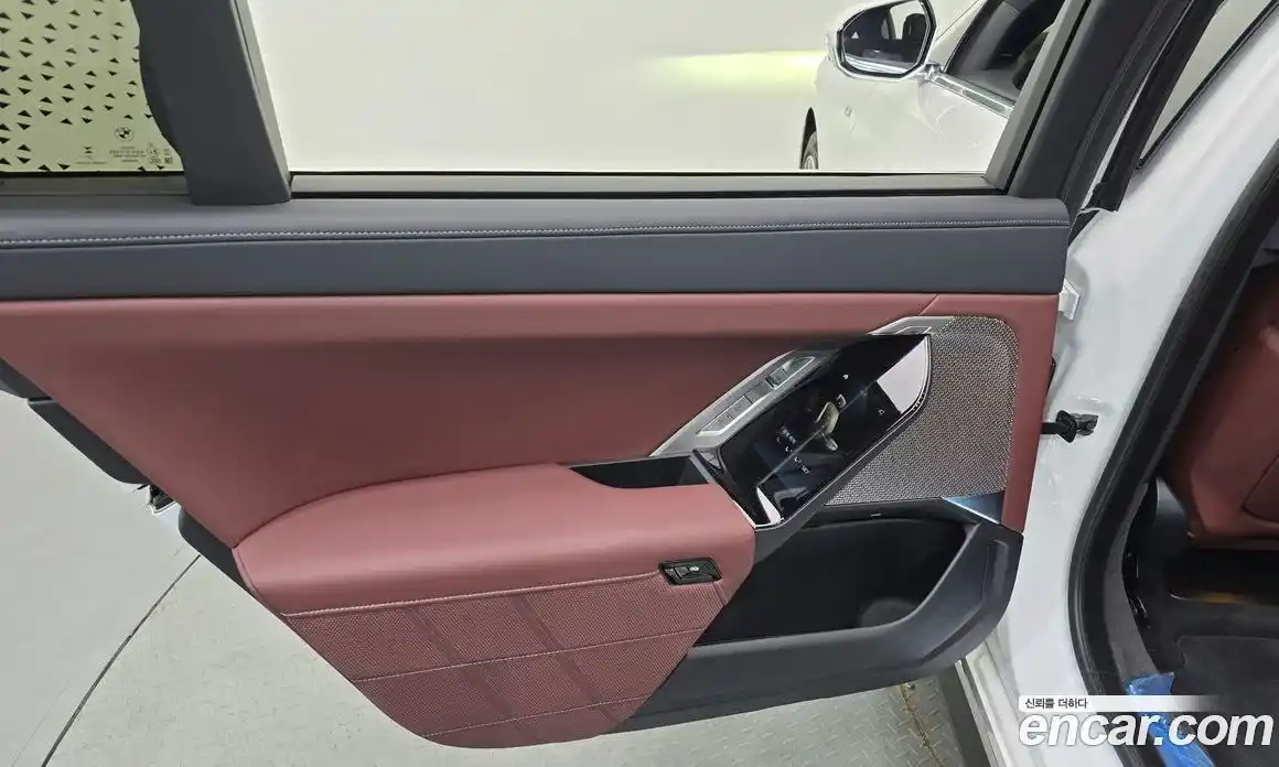 BMW 7 серия 2025 3.0 автомат (гидро), фото 15