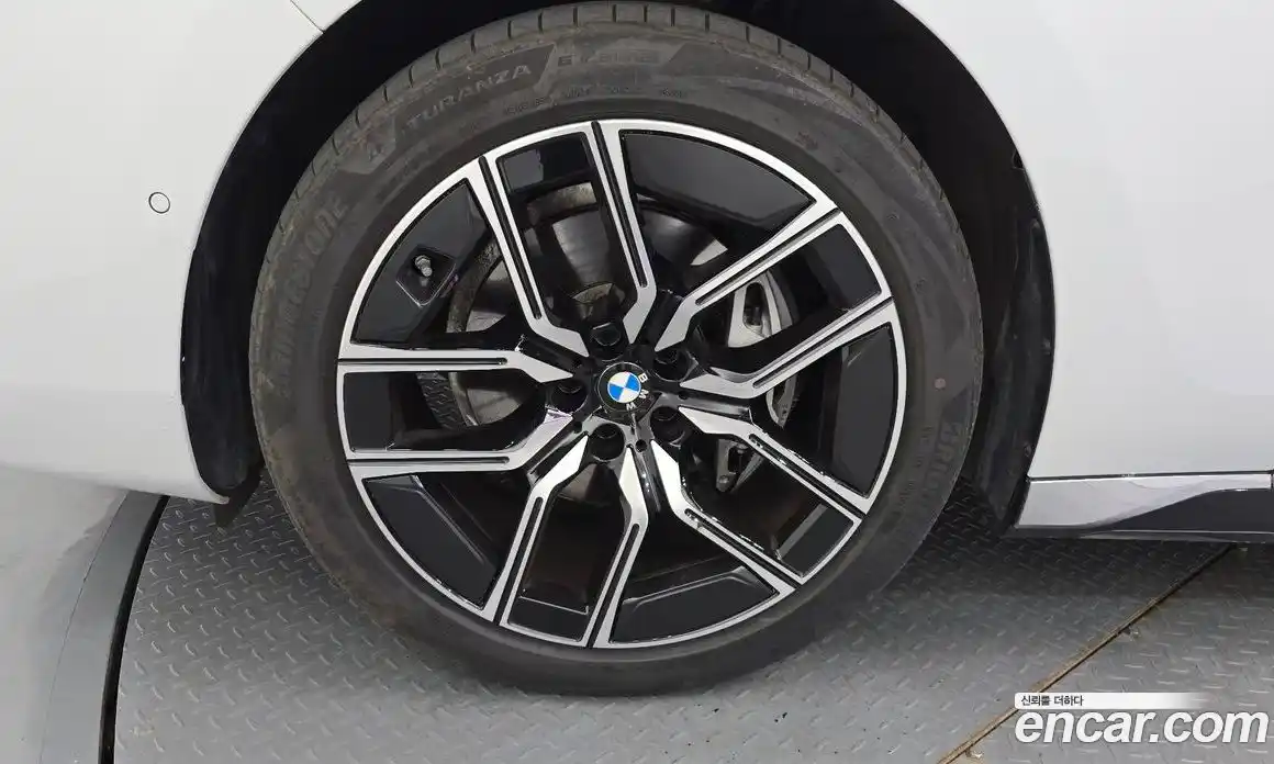BMW 7 серия 2025 3.0 автомат (гидро), фото 5