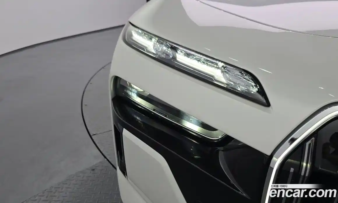 BMW 7 серия 2025 3.0 автомат (гидро), фото 8