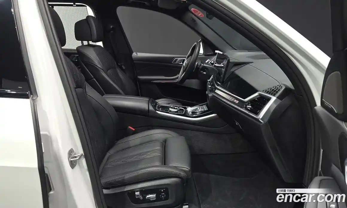 BMW X5 2025 3.0 автомат (гидро), фото 12