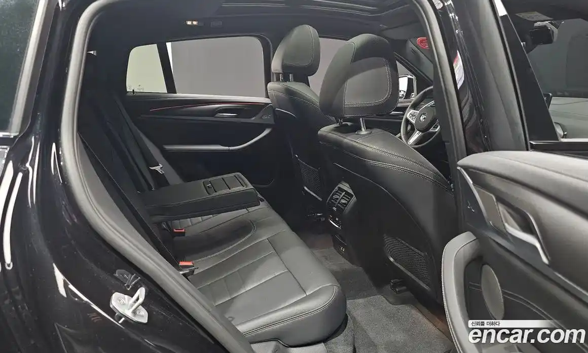 BMW X4 2025 2.0 автомат (гидро), фото 16