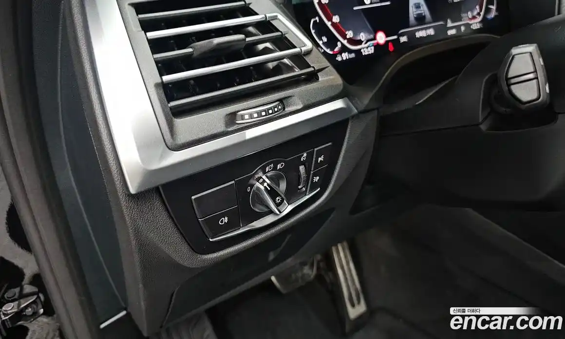 BMW X4 2025 2.0 автомат (гидро), фото 27