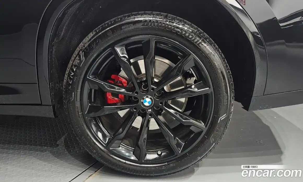 BMW X4 2025 2.0 автомат (гидро), фото 7
