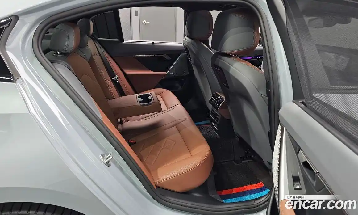 BMW 5 серия 2025 2.0 автомат (гидро), фото 17