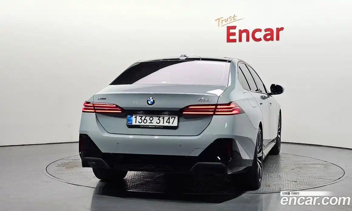 BMW 5 серия 2025 2.0 автомат (гидро), фото 4