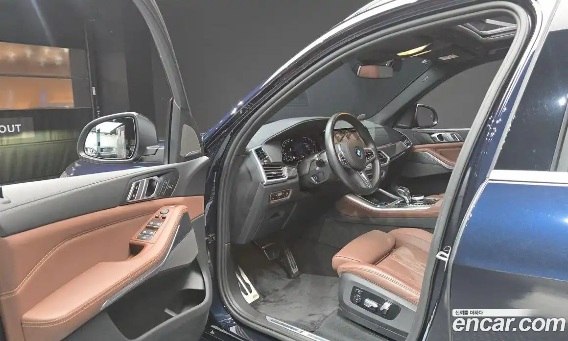 BMW X5 2023 3.0 автомат (гидро), фото 13