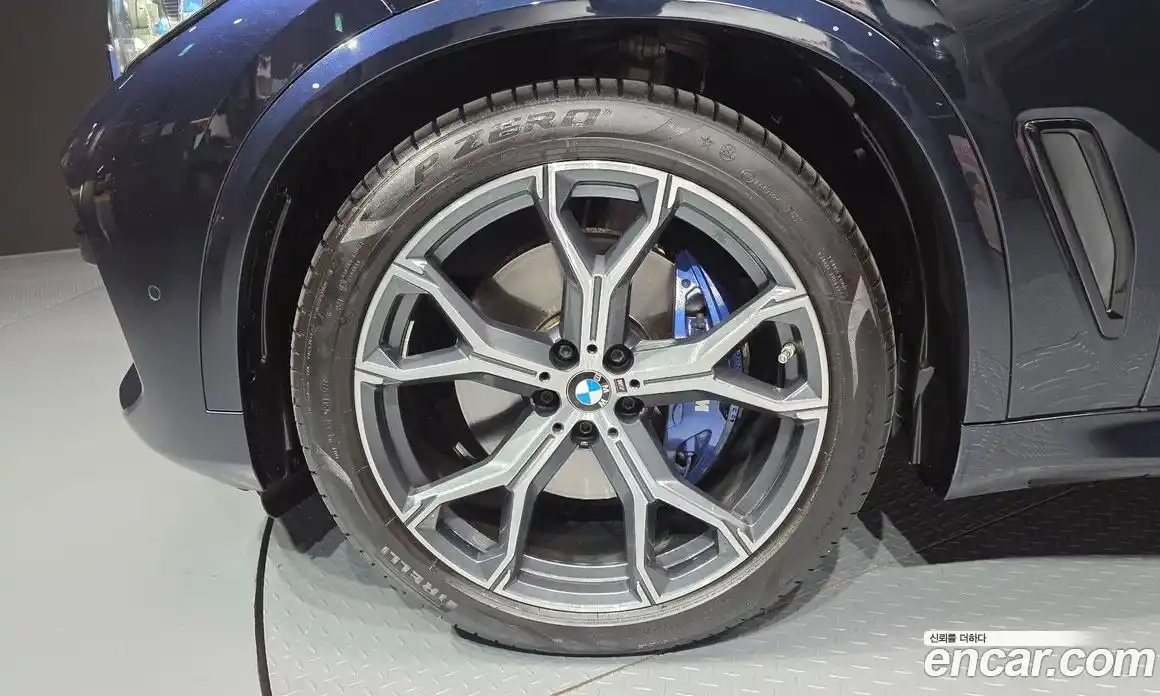 BMW X5 2023 3.0 автомат (гидро), фото 5