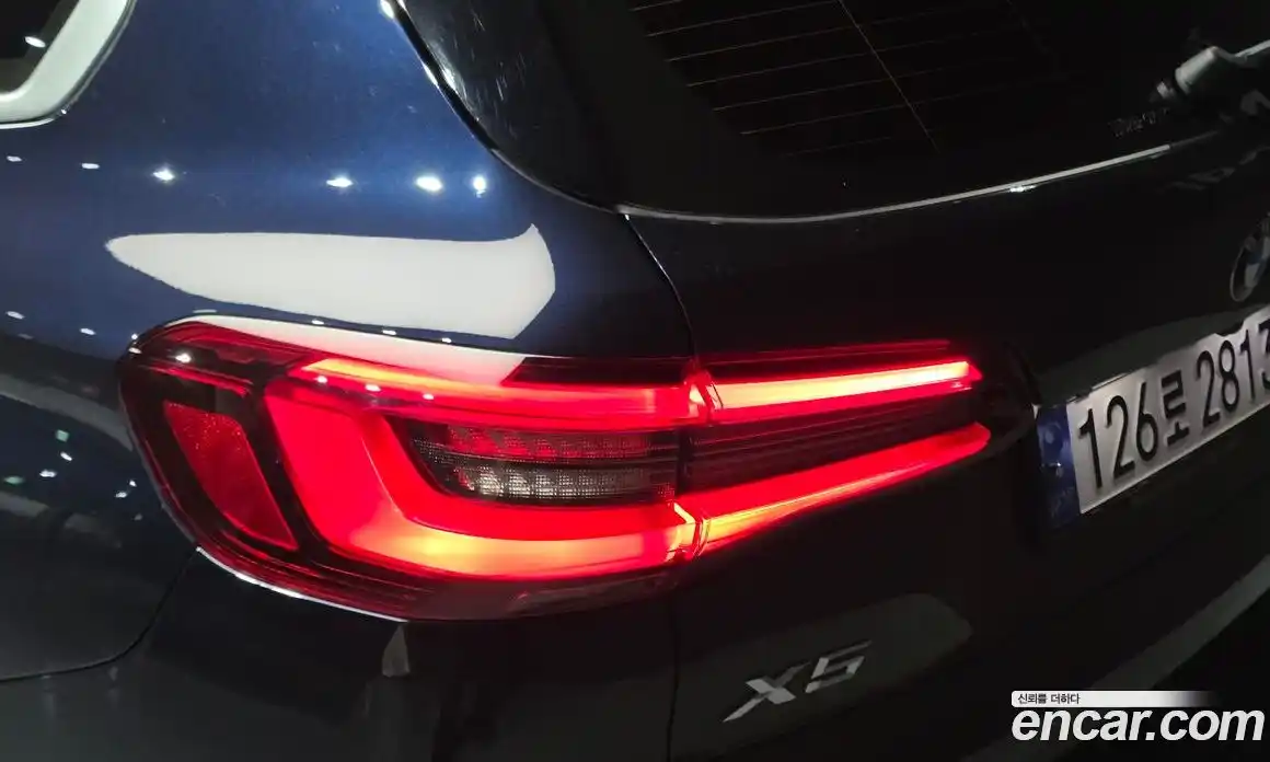 BMW X5 2023 3.0 автомат (гидро), фото 9