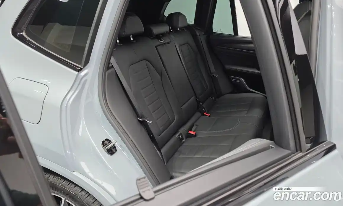 BMW X3 2024 2.0 автомат (гидро), фото 17