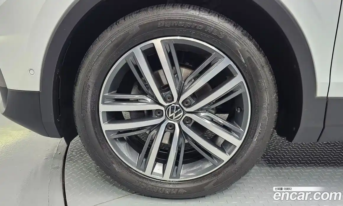 Volkswagen Tiguan 2022 2.0 автомат (гидро), фото 5