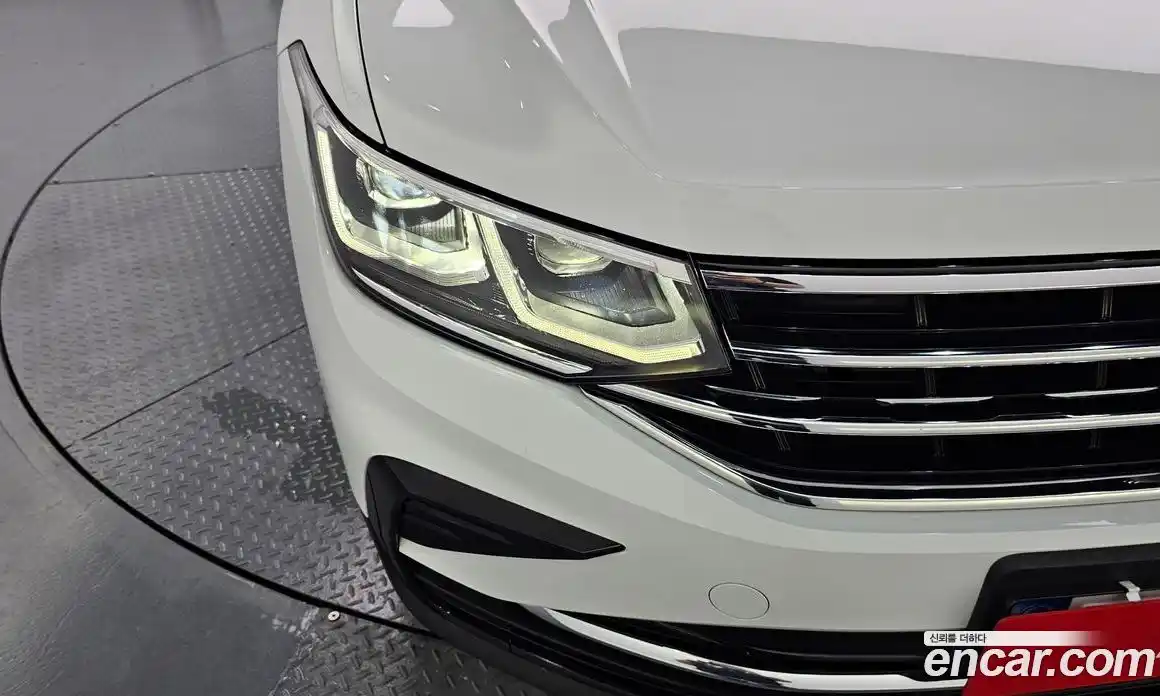 Volkswagen Tiguan 2022 2.0 автомат (гидро), фото 8