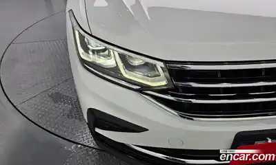 Volkswagen Tiguan 2022 2.0 автомат (гидро), миниатюра 8