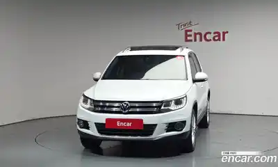 Volkswagen Tiguan 2014 2.0 автомат (гидро), миниатюра 3