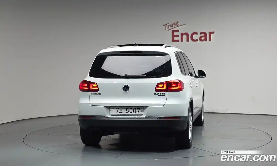 Volkswagen Tiguan 2014 2.0 автомат (гидро), фото 4