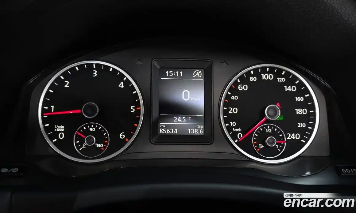 Volkswagen Tiguan 2014 2.0 автомат (гидро), фото 8
