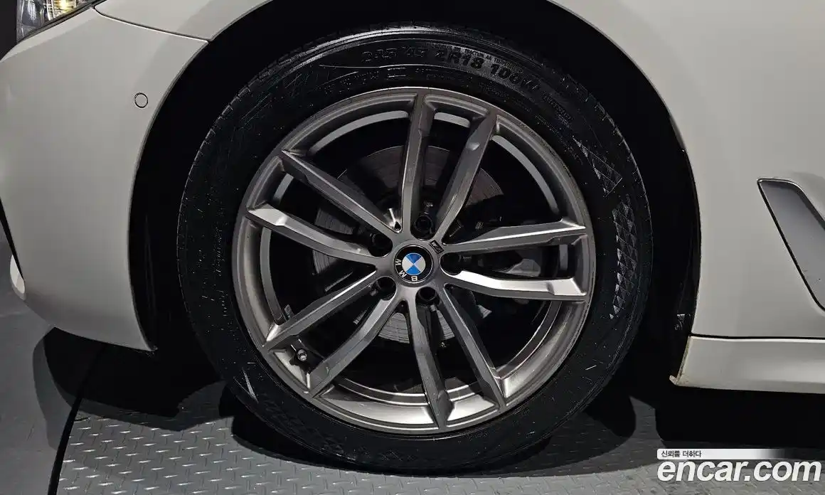 BMW 5 серия 2017 2.0 автомат (гидро), фото 5