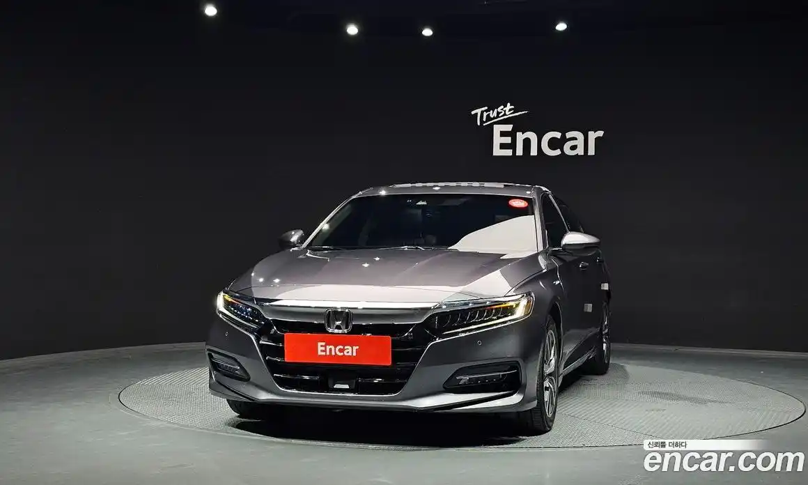 Honda Accord 2018 2.0 автомат (гидро), фото 3