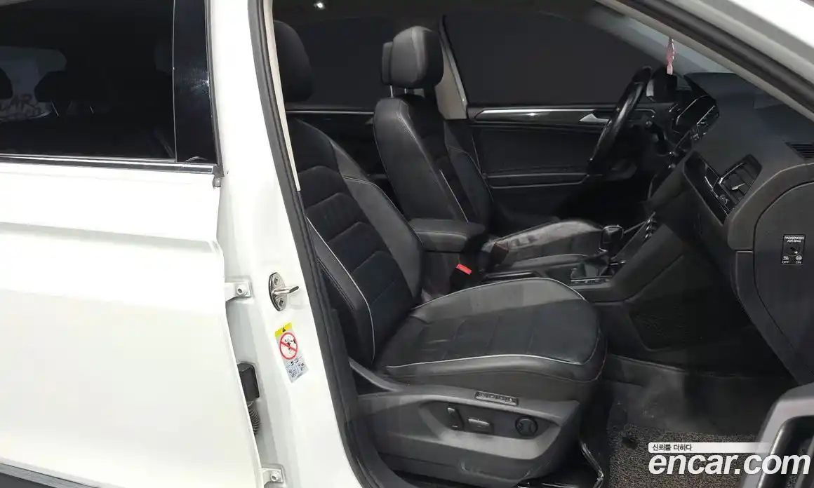 Volkswagen Tiguan 2018 2.0 автомат (гидро), фото 11