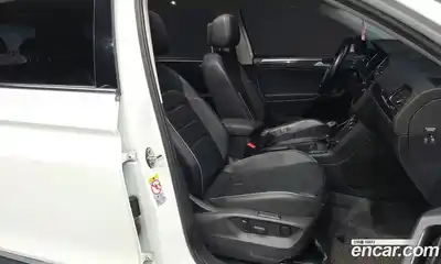 Volkswagen Tiguan 2018 2.0 автомат (гидро), миниатюра 11