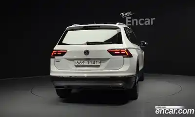 Volkswagen Tiguan 2018 2.0 автомат (гидро), миниатюра 4
