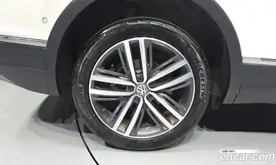 Volkswagen Tiguan 2018 2.0 автомат (гидро), миниатюра 5