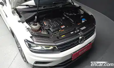 Volkswagen Tiguan 2018 2.0 автомат (гидро), миниатюра 6