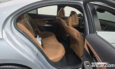 Mercedes-Benz E-Class 2025 2.0 автомат (гидро), миниатюра 11