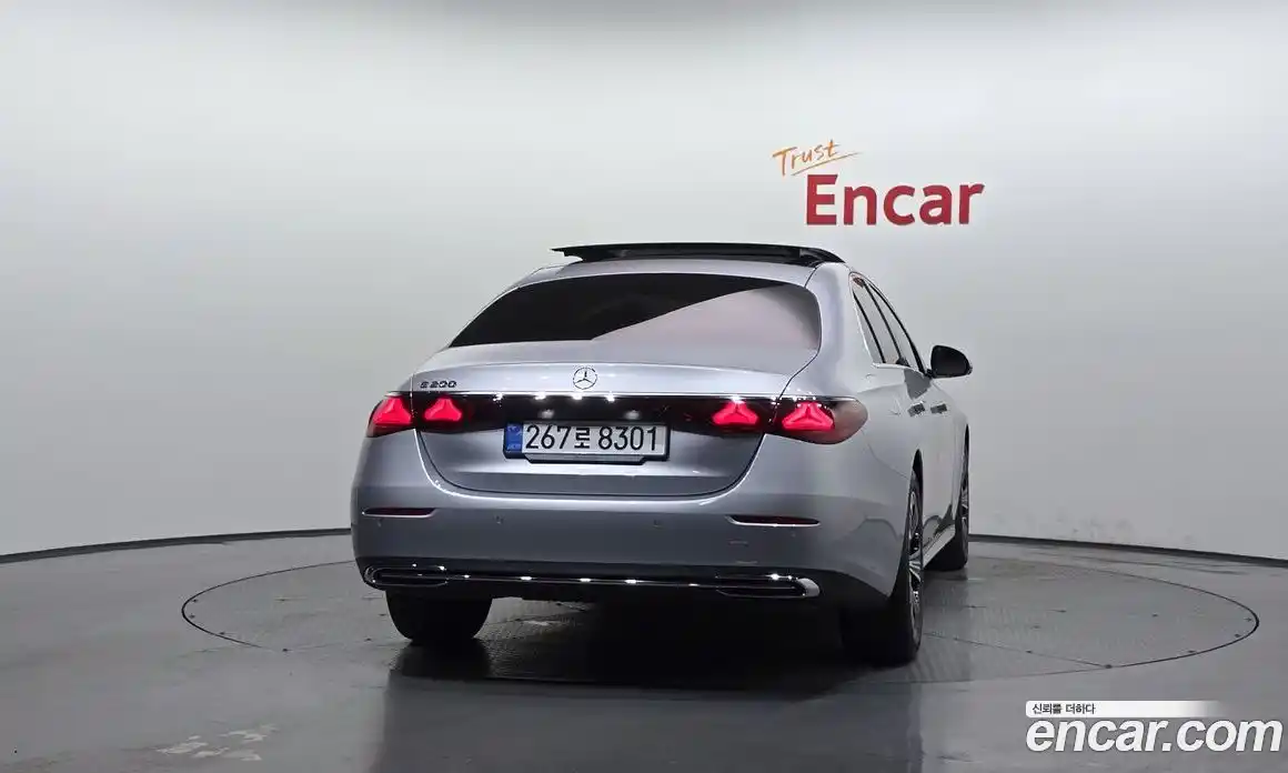 Mercedes-Benz E-Class 2025 2.0 автомат (гидро), фото 4