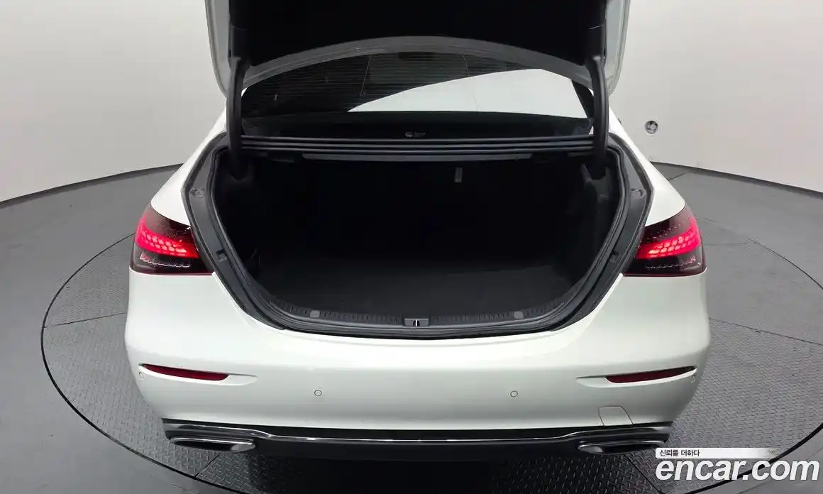 Mercedes-Benz E-Class 2022 2.0 автомат (гидро), фото 20
