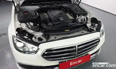 Mercedes-Benz E-Class 2022 2.0 автомат (гидро), миниатюра 6
