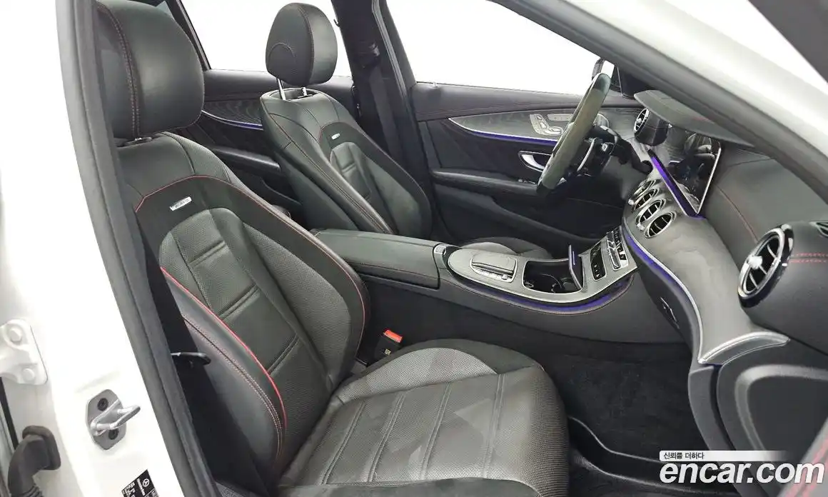 Mercedes-Benz E-Class 2023 3.0 автомат (гидро), фото 16
