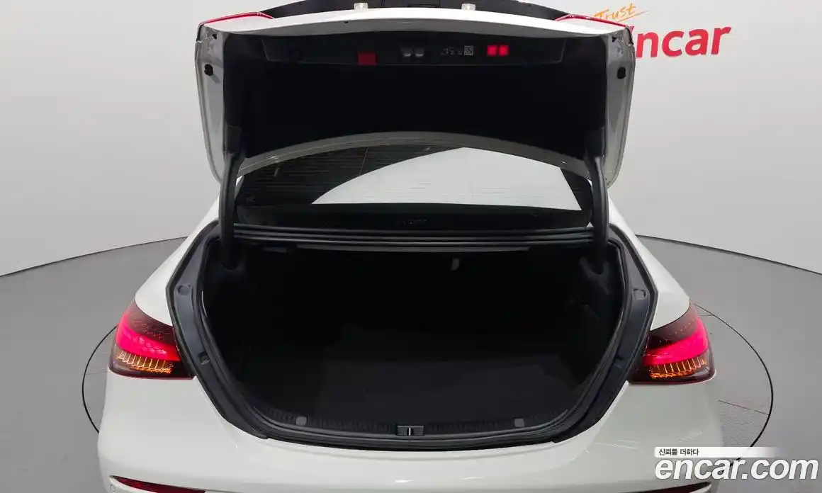 Mercedes-Benz E-Class 2023 3.0 автомат (гидро), фото 26