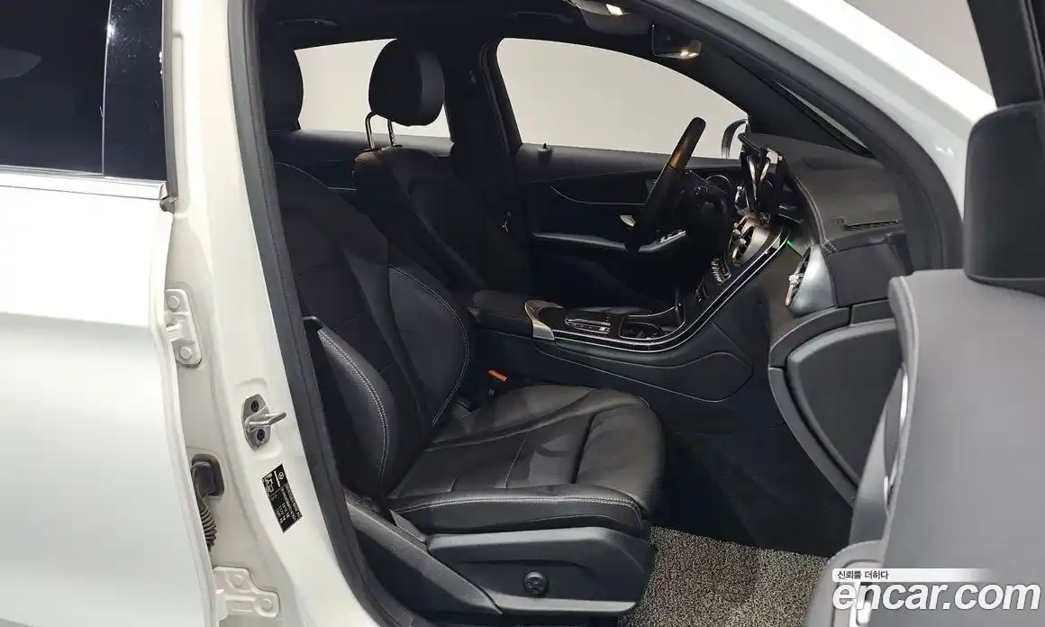 Mercedes-Benz GLC-Class 2023 2.0 гидро, фото 15
