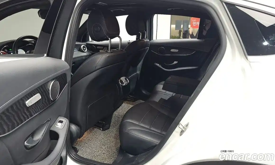 Mercedes-Benz GLC-Class 2023 2.0 гидро, фото 16