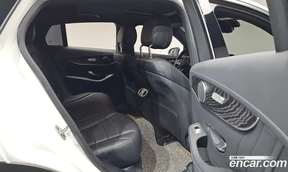 Mercedes-Benz GLC-Class 2023 2.0 гидро, фото 17