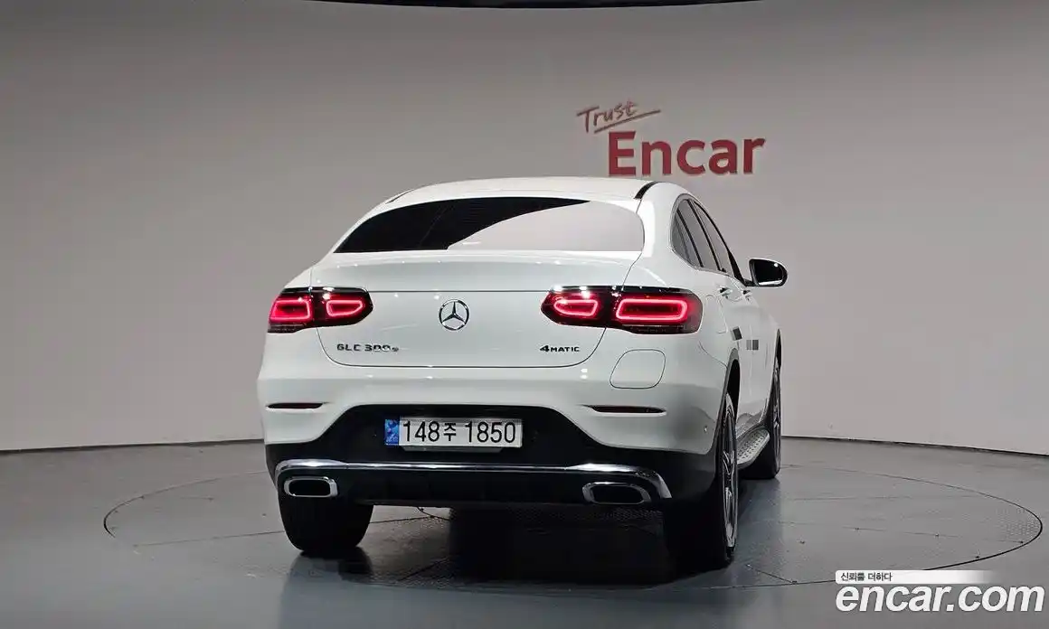 Mercedes-Benz GLC-Class 2023 2.0 гидро, фото 3