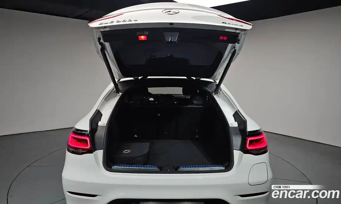 Mercedes-Benz GLC-Class 2023 2.0 гидро, фото 33