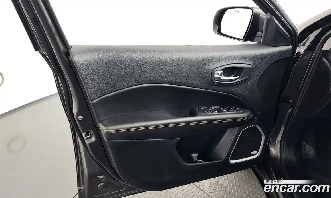 Jeep Compass 2019 2.4 автомат (гидро), фото 14