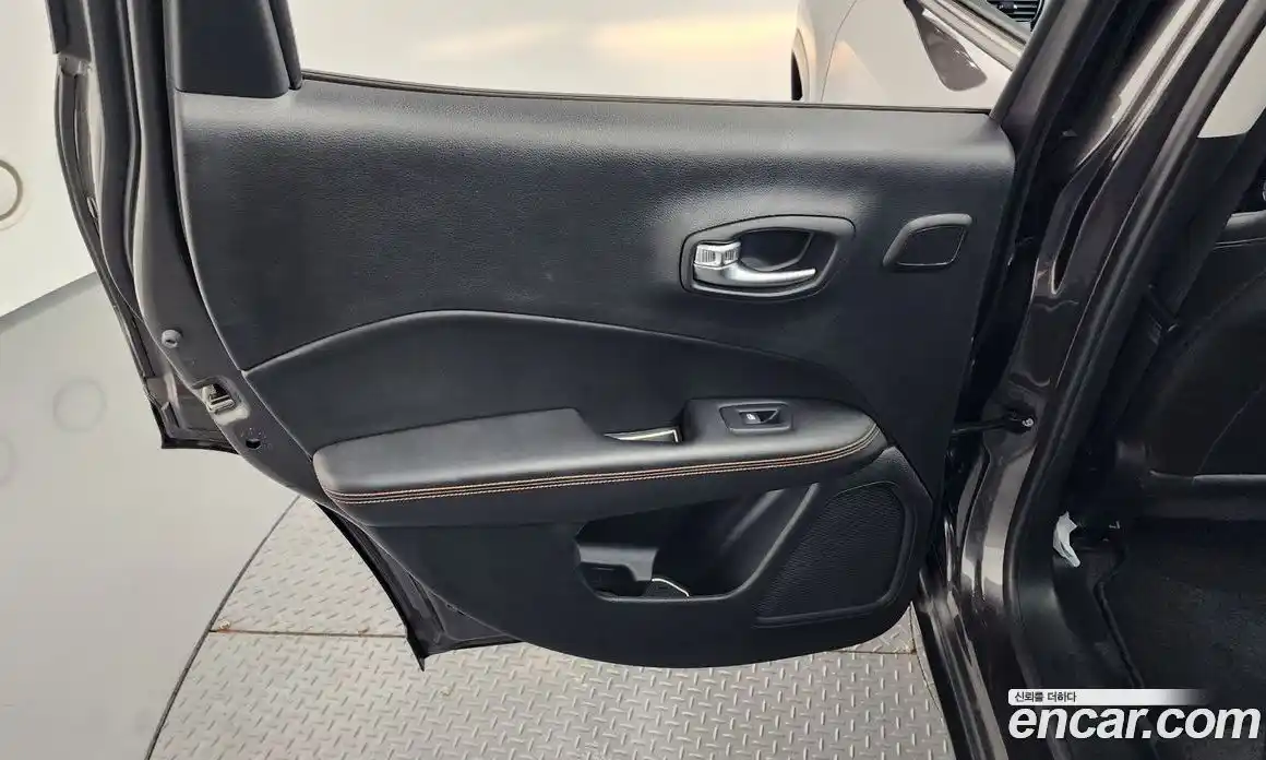 Jeep Compass 2019 2.4 автомат (гидро), фото 15